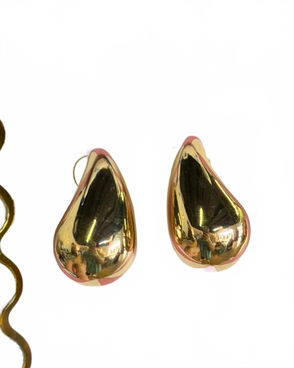NEW SIMPLY SOUTHERN women's teardrop earring in gold